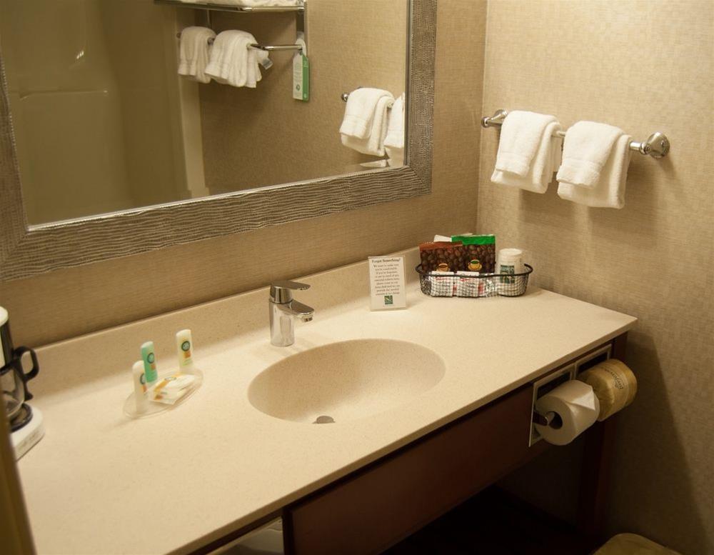 Quality Inn Bedford Exterior photo