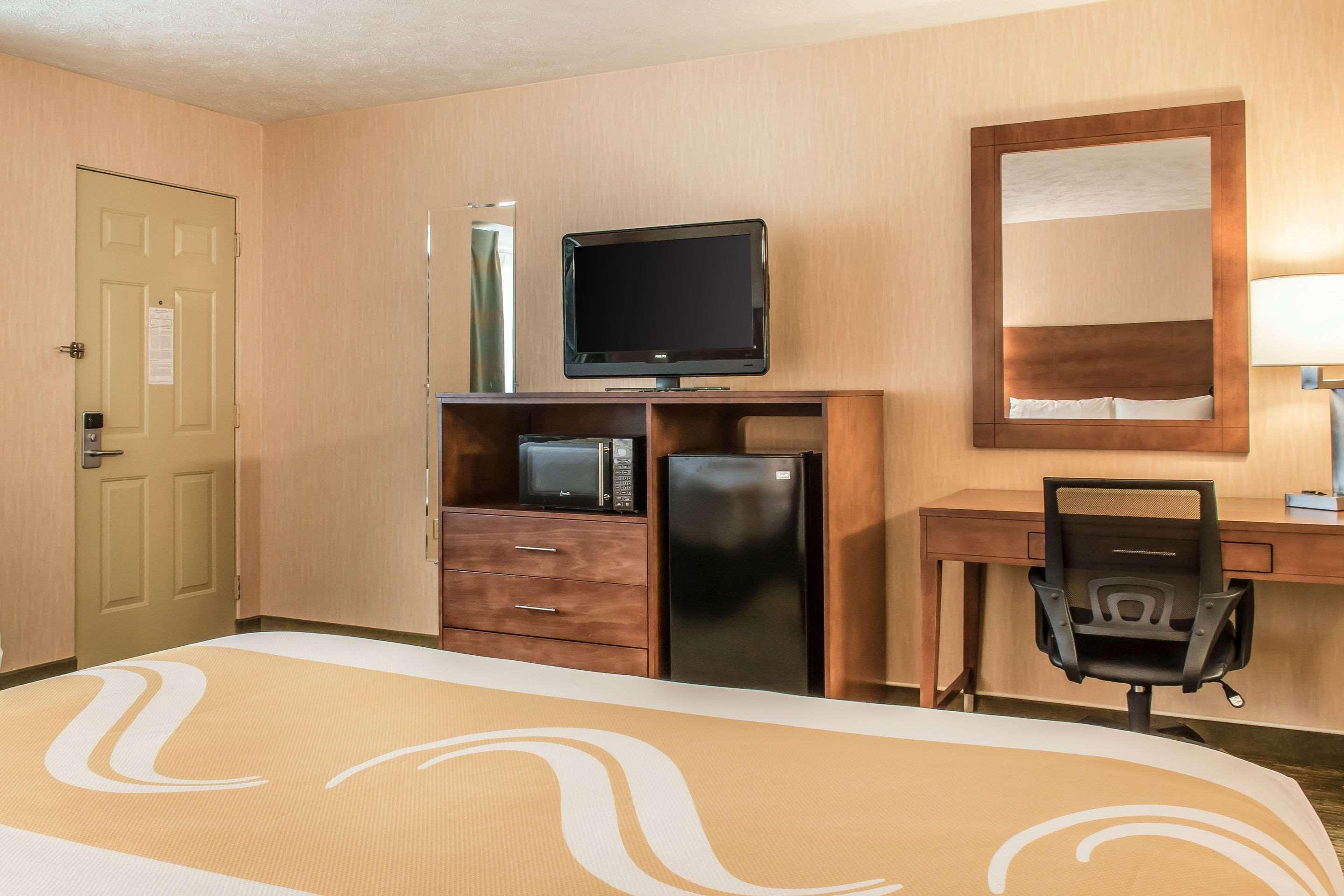 Quality Inn Bedford Exterior photo