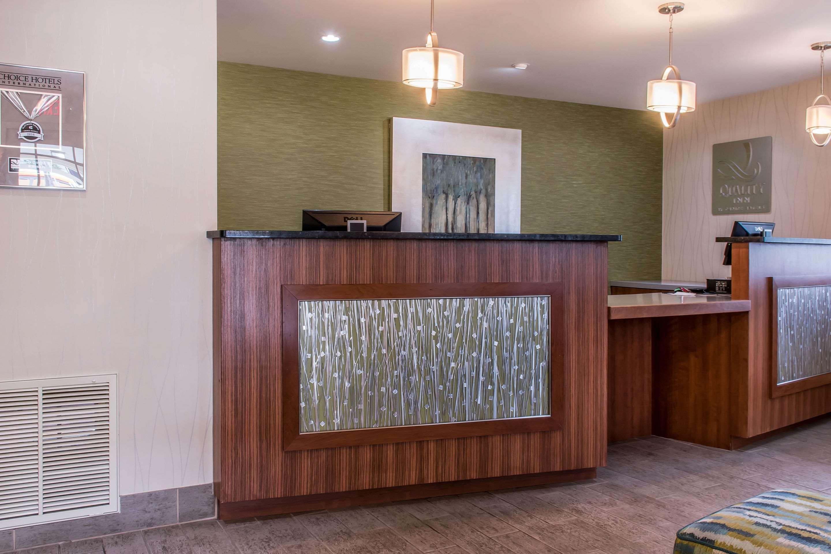 Quality Inn Bedford Exterior photo