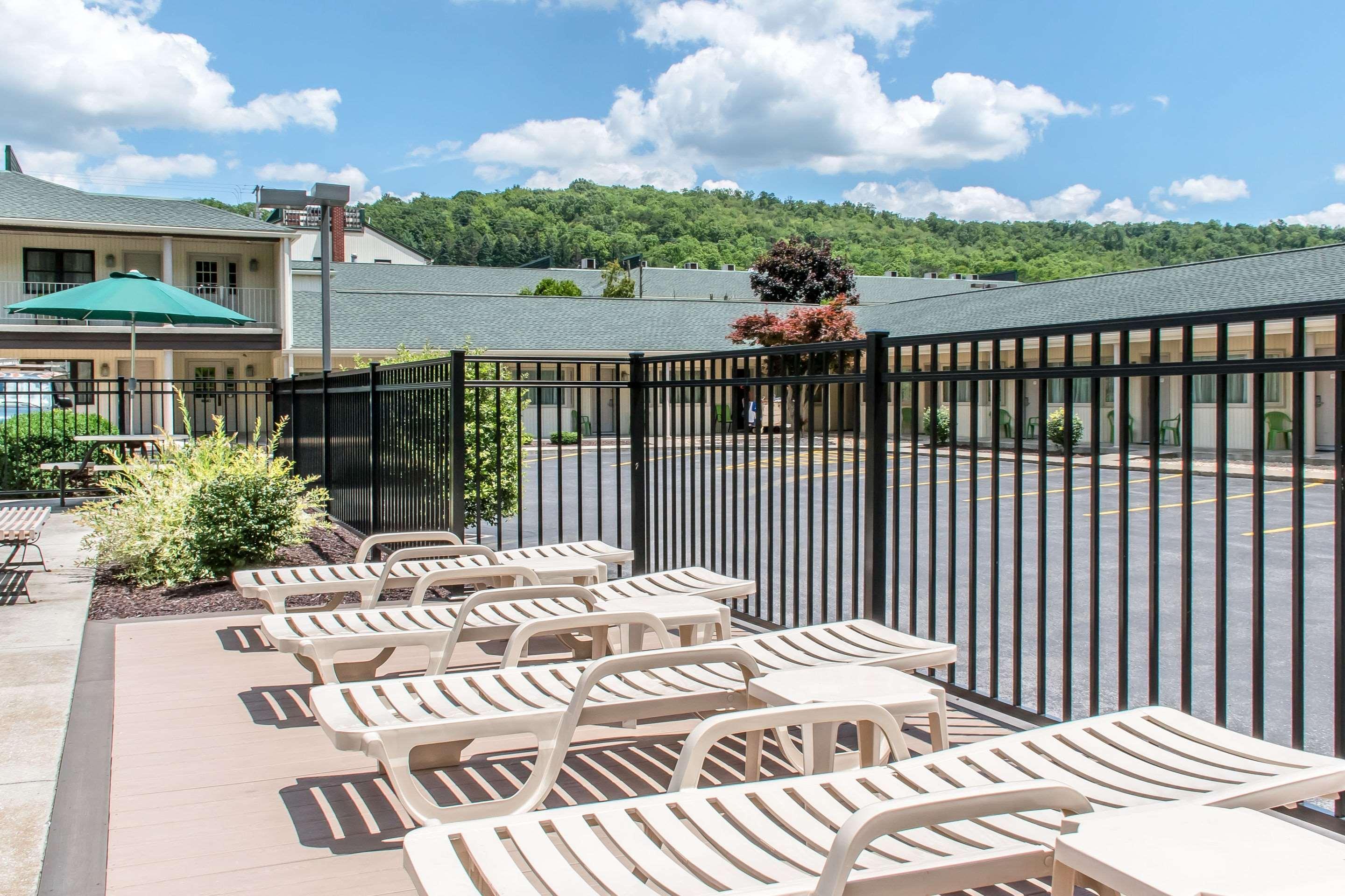 Quality Inn Bedford Exterior photo