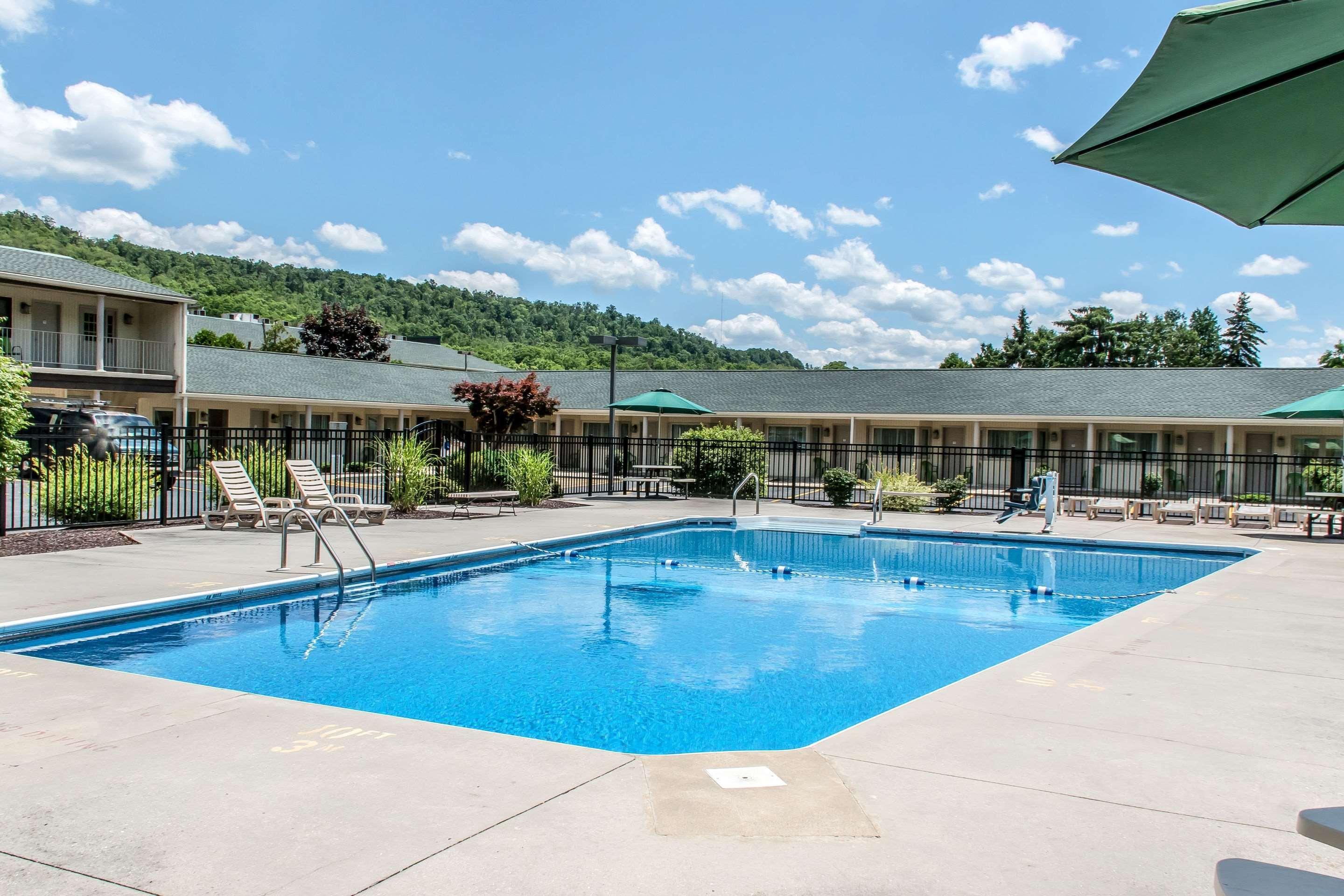 Quality Inn Bedford Exterior photo